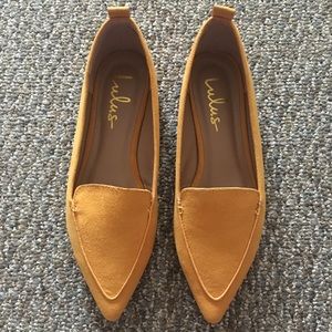 Lulu’s Yellow Pointed Toe Flats